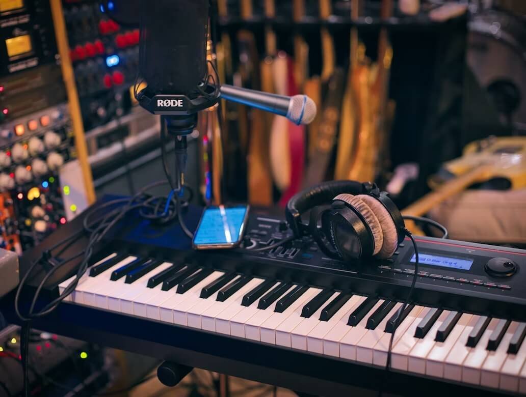 Studio 35 features