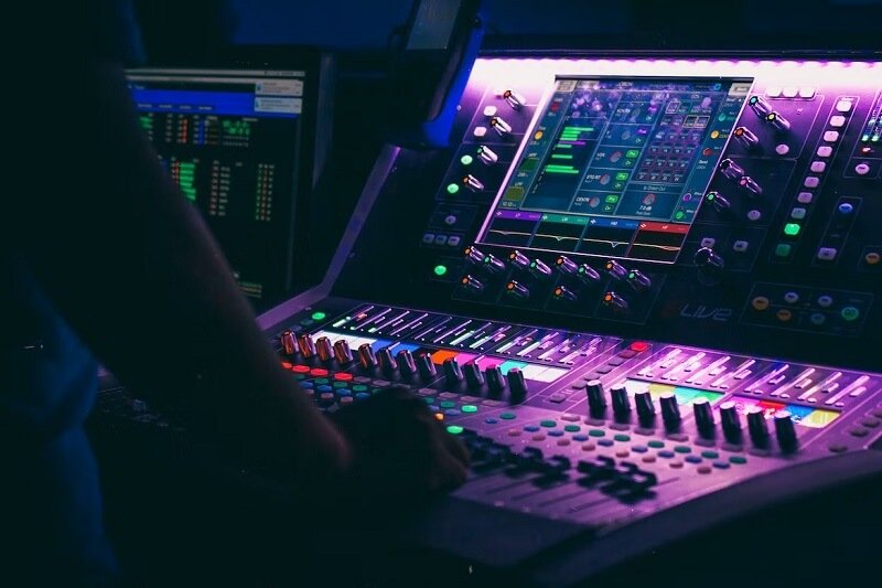 Studio 35 features